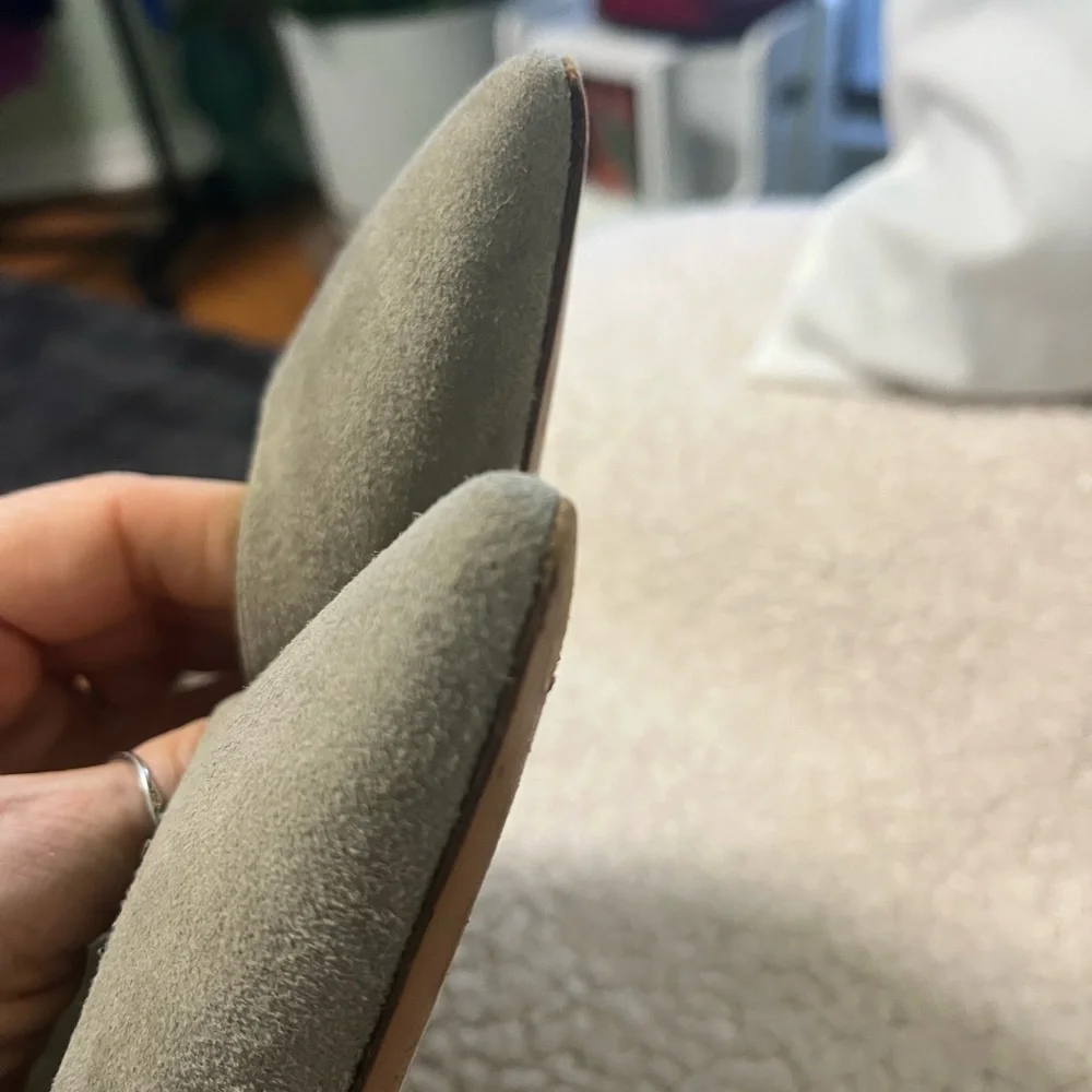 Ralph Lauren Collection Purple Label suede  heel pumps gray 9 1/2 B